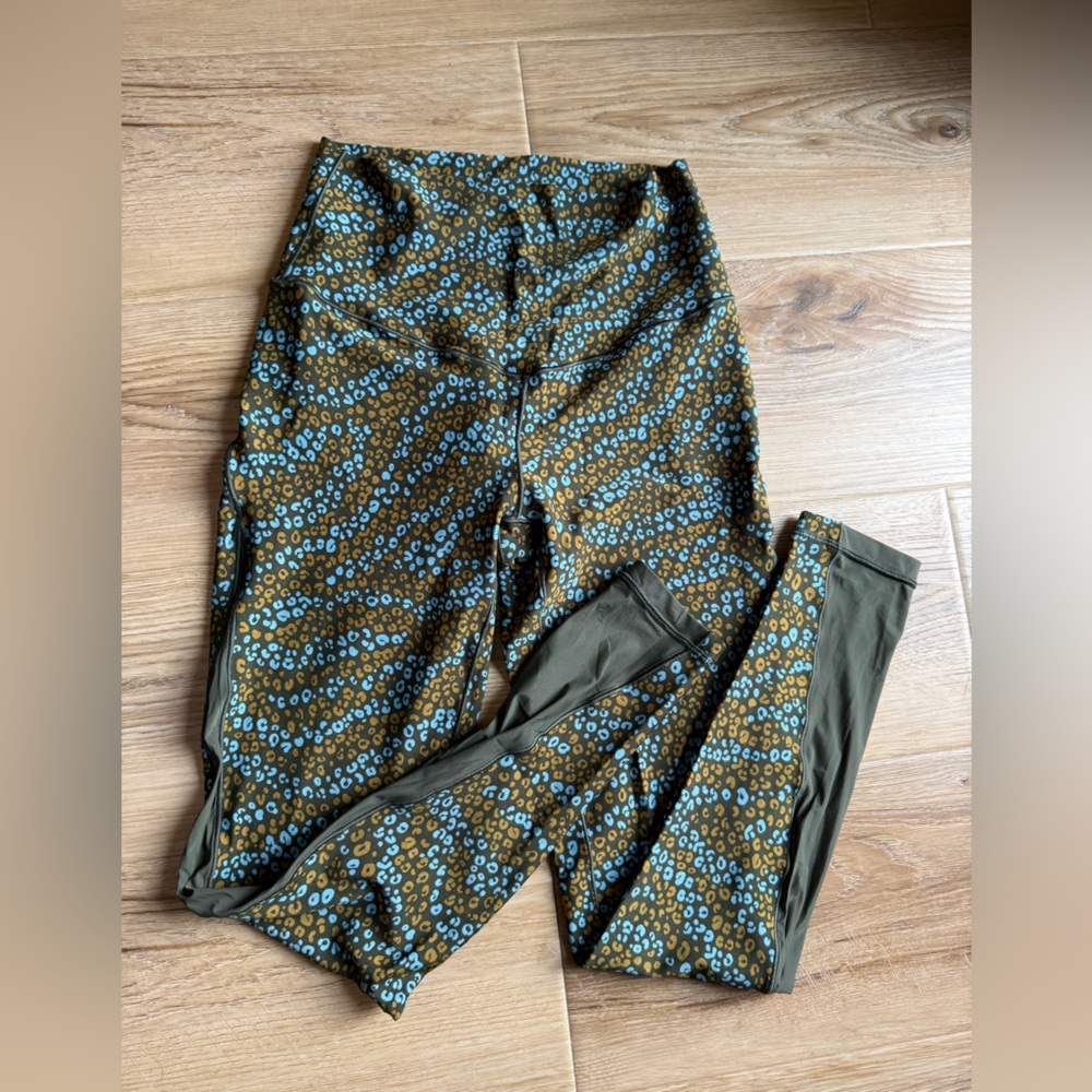 AERIE Olive Green & Blue Leopard Print Leggings